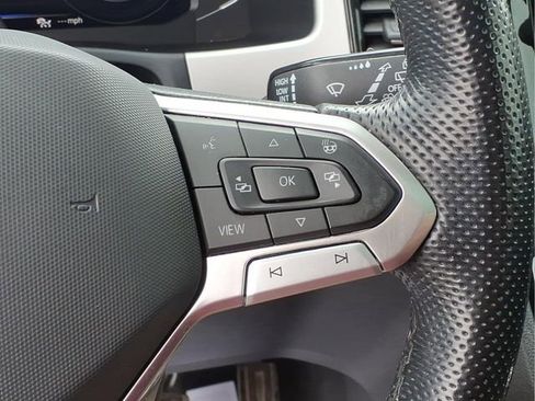 Used 2022 Volkswagen Atlas SEL R-Line image 13