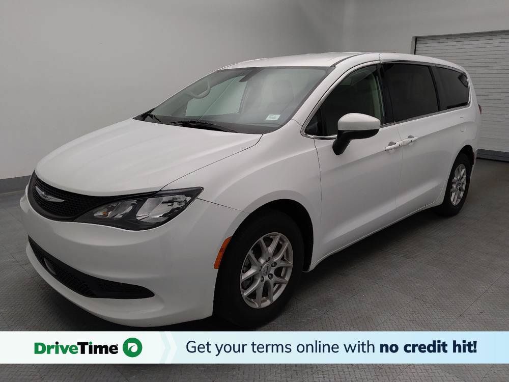 Used 2022 Chrysler Voyager LX FWD image 1