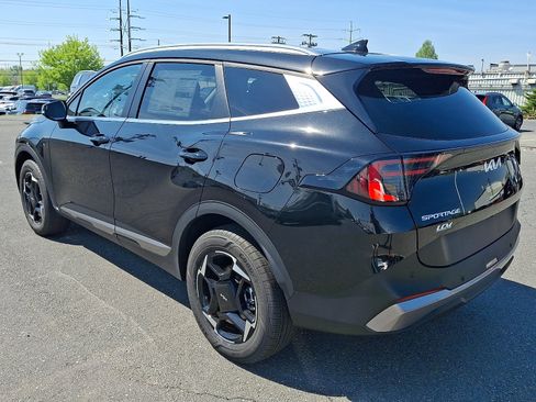 New 2026 Kia Sportage EX AWD/4WD image 4