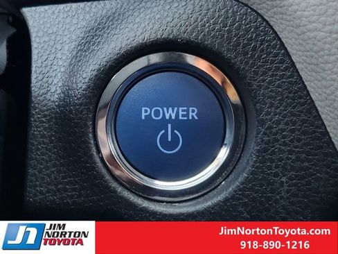 Used 2022 Toyota RAV4 XLE image 24