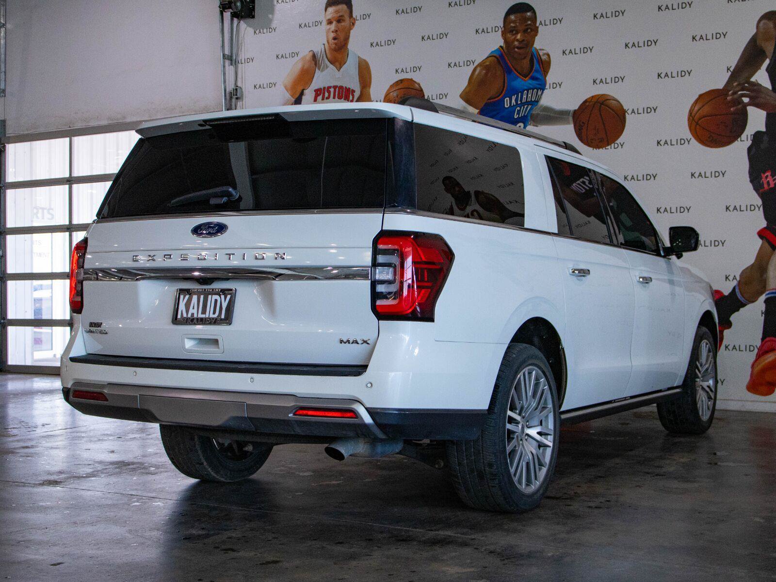 Used 2023 Ford Expedition Max Limited AWD/4WD image 27