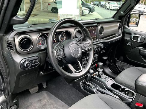 Used 2022 Jeep Wrangler Unlimited Sport w/ Sun And Sound Package image 17