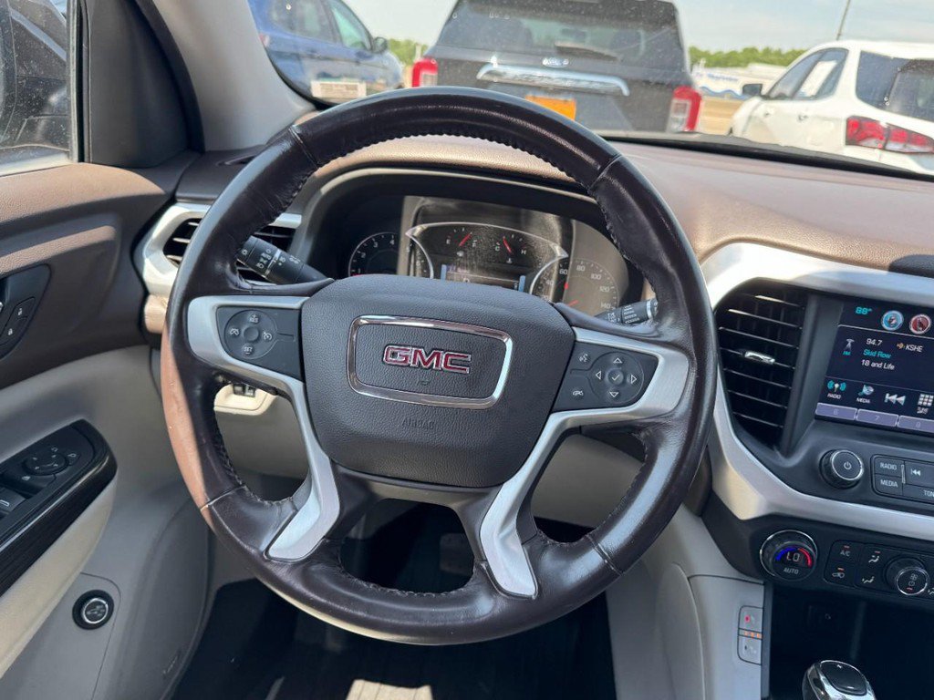Used 2019 GMC Acadia SLT w/ LPO, Floor Liner Package FWD image 13