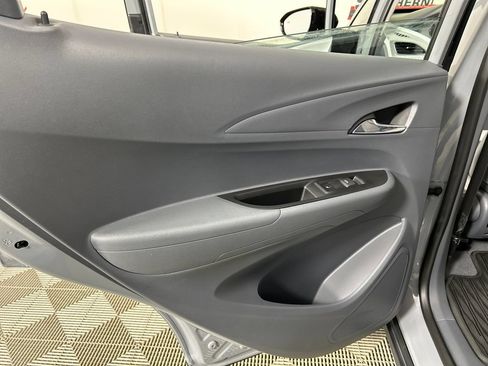 Used 2020 Chevrolet Bolt Premier w/ Infotainment Package FWD image 16