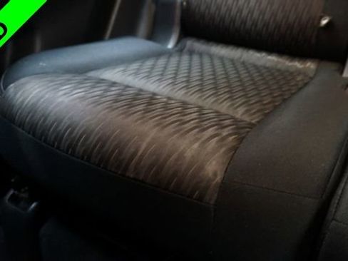 Used 2017 Nissan Rogue SV image 57