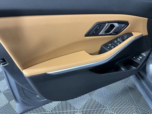 Used 2024 BMW 330e image 23