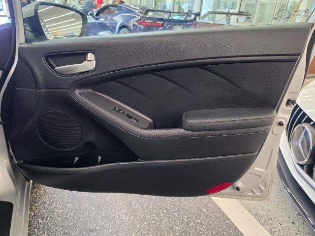 Used 2018 Kia Forte LX w/ LX Rear Camera Package FWD image 31
