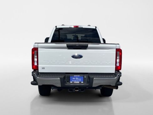Certified 2024 Ford F250 XLT image 5