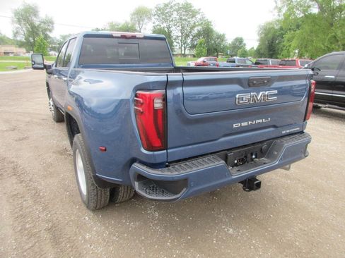 New 2026 GMC Sierra 3500 Denali Ultimate AWD/4WD image 9