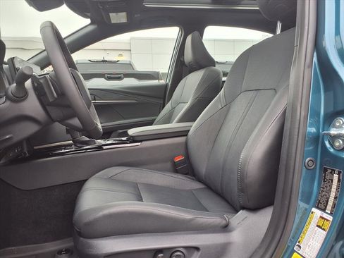 Used 2025 Toyota Camry XSE image 6