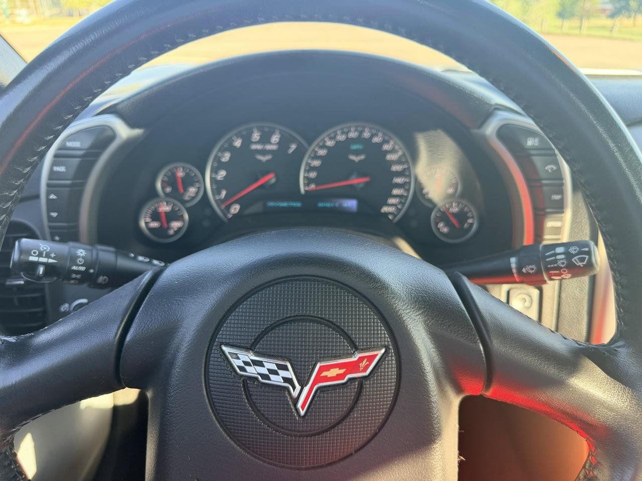 Used 2005 Chevrolet Corvette Convertible w/ Preferred Equipment Group RWD image 16