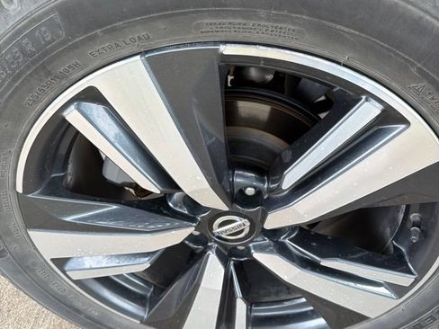 Used 2021 Nissan Rogue SL FWD image 9