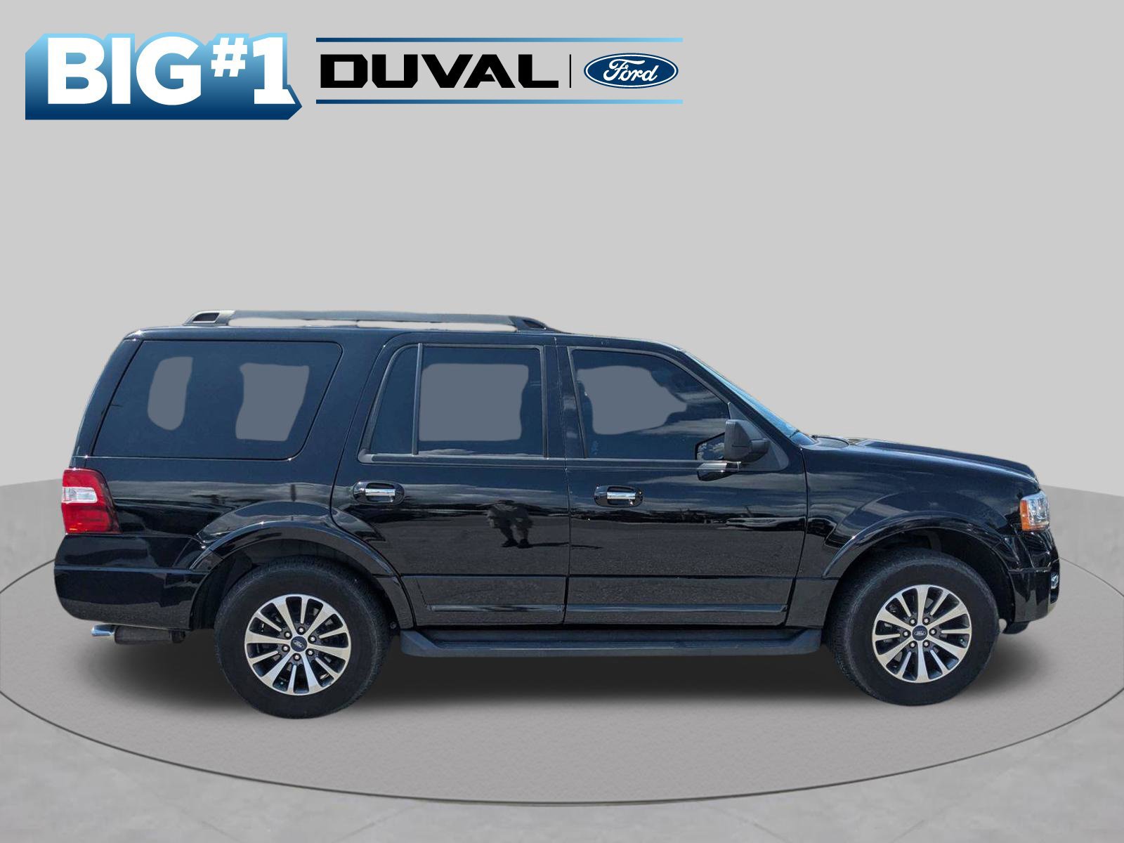 Used 2017 Ford Expedition XLT RWD image 3