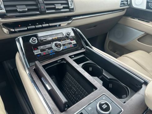 Used 2024 Lincoln Navigator Reserve AWD/4WD image 45