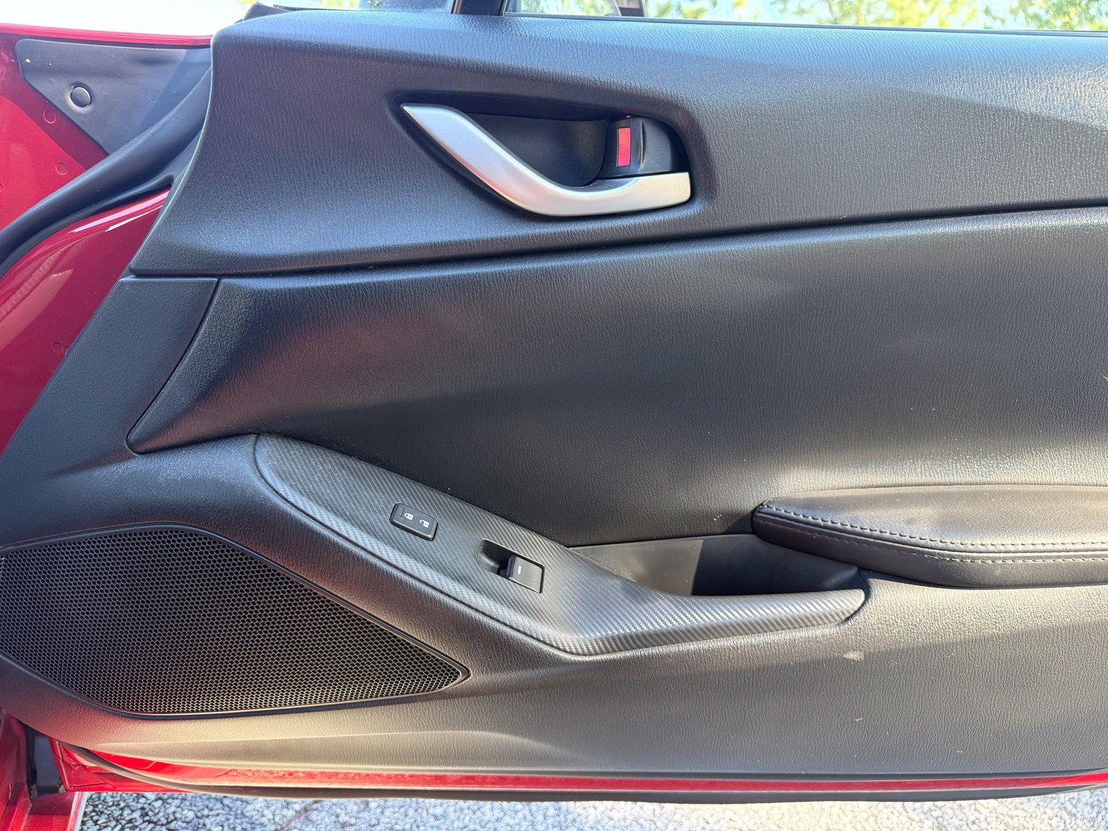 Used 2016 MAZDA MX-5 Miata Sport RWD image 37