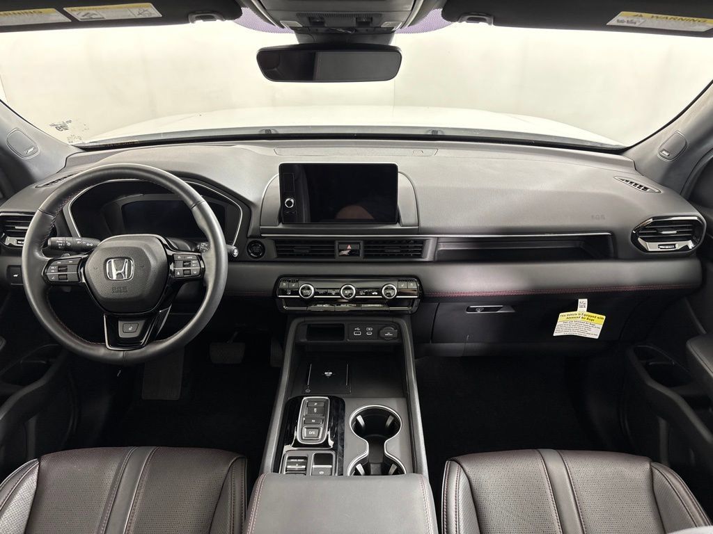 Certified 2025 Honda Pilot Black Edition image 22