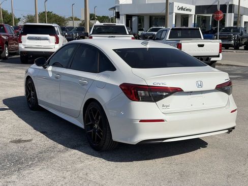 Used 2023 Honda Civic Sport image 7