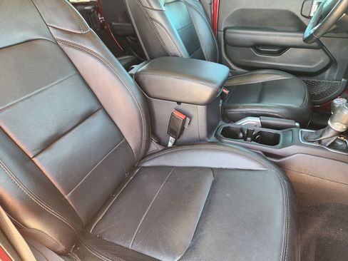 Used 2021 Jeep Wrangler Unlimited Sahara image 14