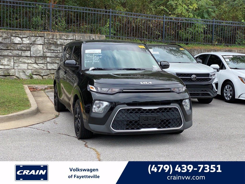 Used 2022 Kia Soul LX w/ Technology Package FWD image 1