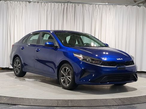 Used 2023 Kia Forte LXS image 19