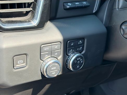 Used 2022 GMC Sierra 1500 Denali w/ Denali Reserve Package AWD/4WD image 10