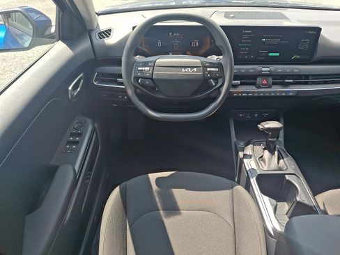 New 2026 Kia K4 FWD image 7