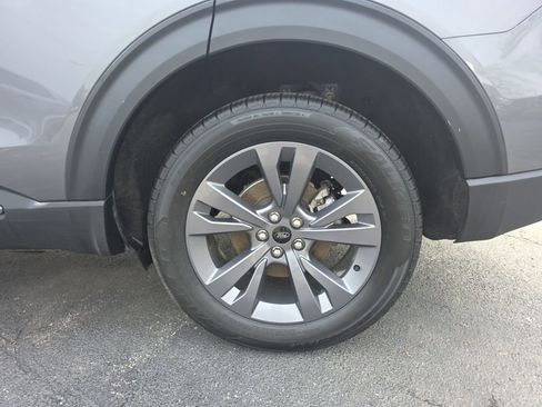 Certified 2023 Ford Explorer XLT w/ Equipment Group 202A AWD/4WD image 13