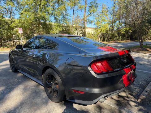 Used 2020 Ford Mustang Coupe image 8
