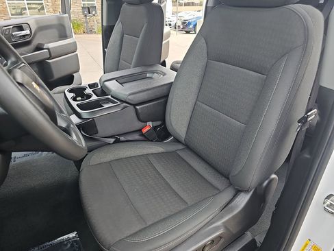 Used 2024 Chevrolet Silverado 1500 Custom image 14