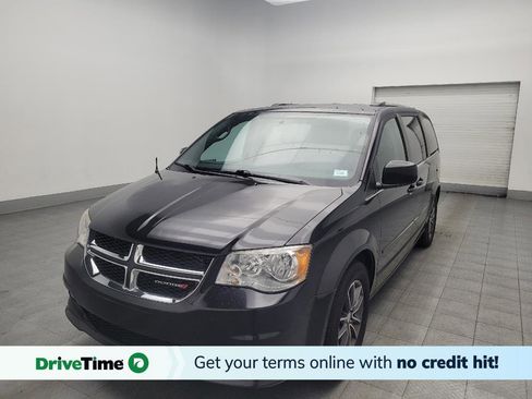 Used 2017 Dodge Grand Caravan SXT image 1