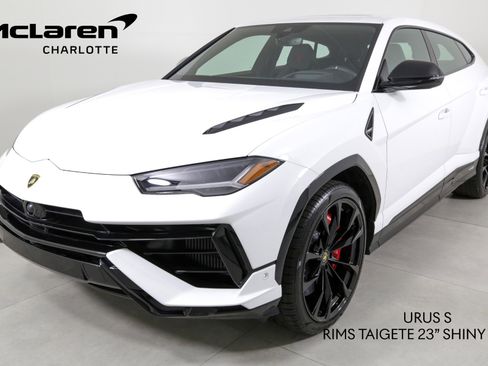 Used 2023 Lamborghini Urus S image 1