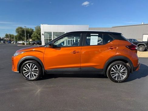 Used 2022 Nissan Kicks SV FWD image 4