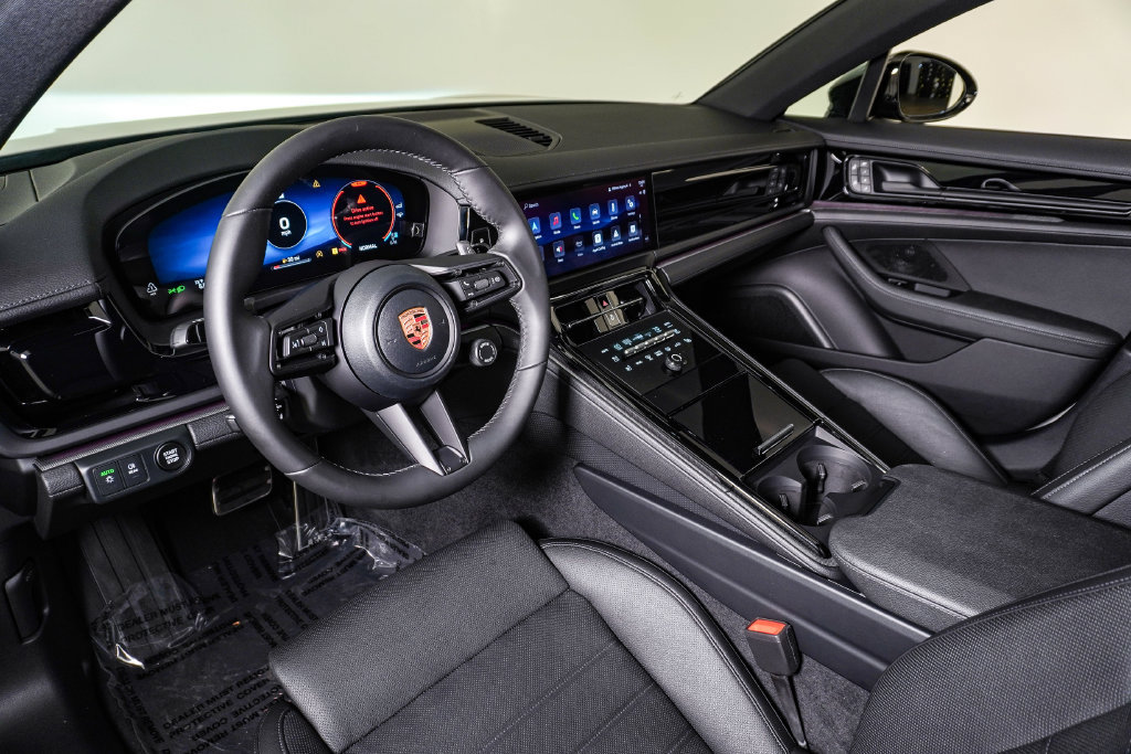 Certified 2026 Porsche Panamera 4 AWD/4WD image 4