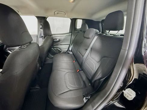 Used 2022 Jeep Renegade Latitude w/ Convenience Group image 24