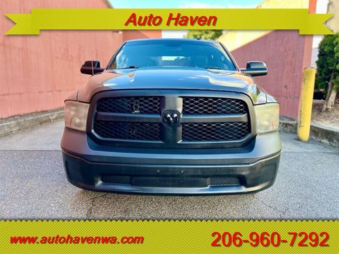 Used 2017 RAM 1500 ST w/ SXT Appearance Group AWD/4WD image 3