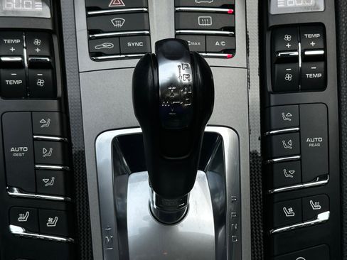 Used 2015 Porsche Panamera 4S image 38