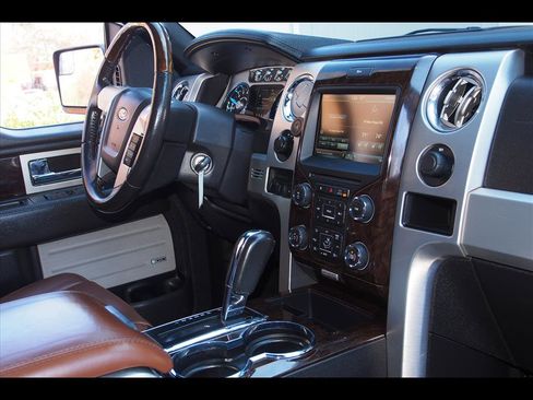 Used 2014 Ford F150 Platinum image 11
