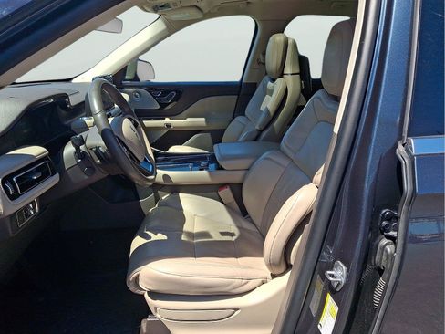Used 2022 Lincoln Aviator Reserve w/ Equipment Group 201A AWD/4WD image 12