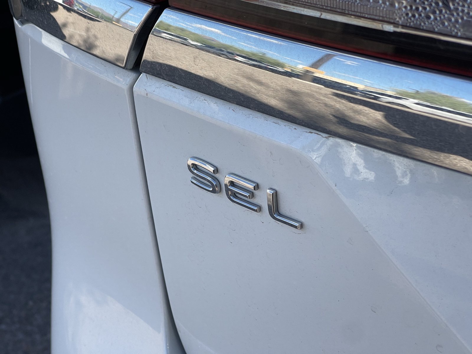 Used 2024 Volkswagen Atlas SEL AWD/4WD image 4