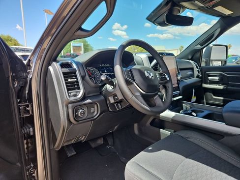 New 2026 RAM 2500 Big Horn AWD/4WD image 17
