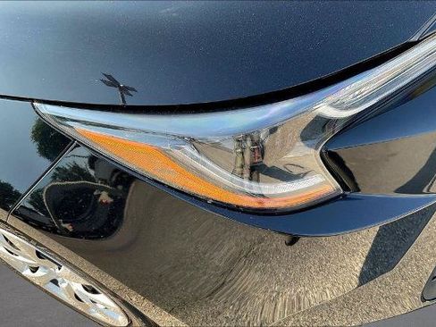 Used 2024 Toyota Corolla LE FWD image 32