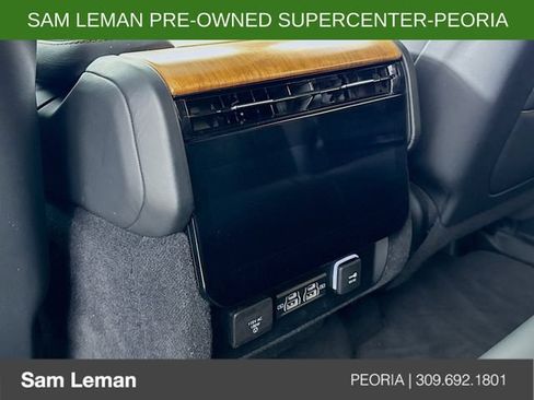 Used 2023 Jeep Grand Wagoneer L Series III w/ Rear Seat Video Group 1 AWD/4WD image 28