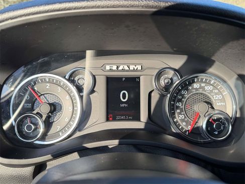 Used 2024 RAM 2500 Big Horn w/ Sport Appearance Package image 23