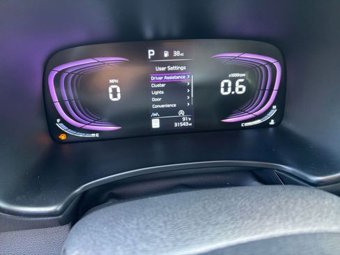 Used 2025 Kia Soul LX w/ LX Technology Package FWD image 35