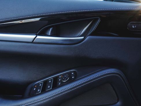 Used 2025 INFINITI QX60 Pure w/ Cargo Package image 10