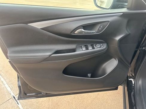 Used 2024 Buick Envista Preferred image 13