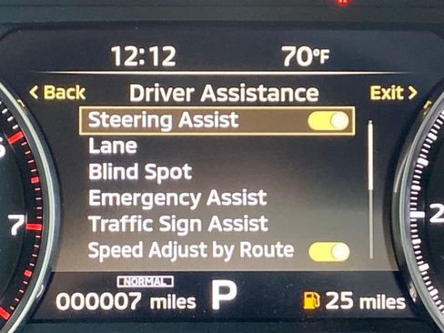 New 2025 Mitsubishi Outlander Trail Edition image 16