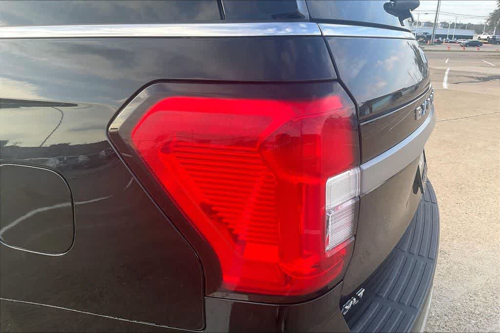 Used 2024 Ford Expedition Max XLT AWD/4WD image 45