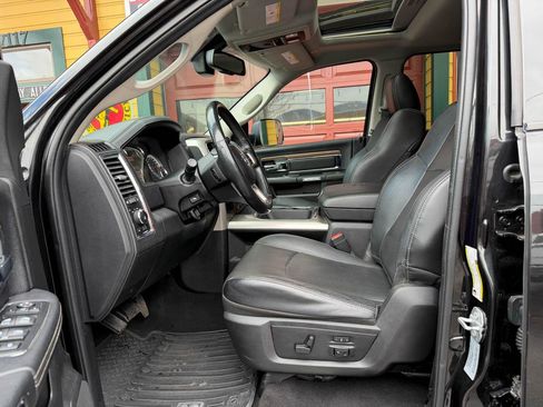 Used 2017 RAM 2500 Laramie w/ Sport Appearance Group AWD/4WD image 12