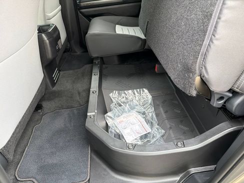 Used 2025 Toyota Tacoma TRD Sport RWD image 41